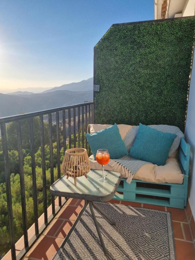 Lovely 2 Bed Apartment With Stunning Views & Pool Competa Exterior photo